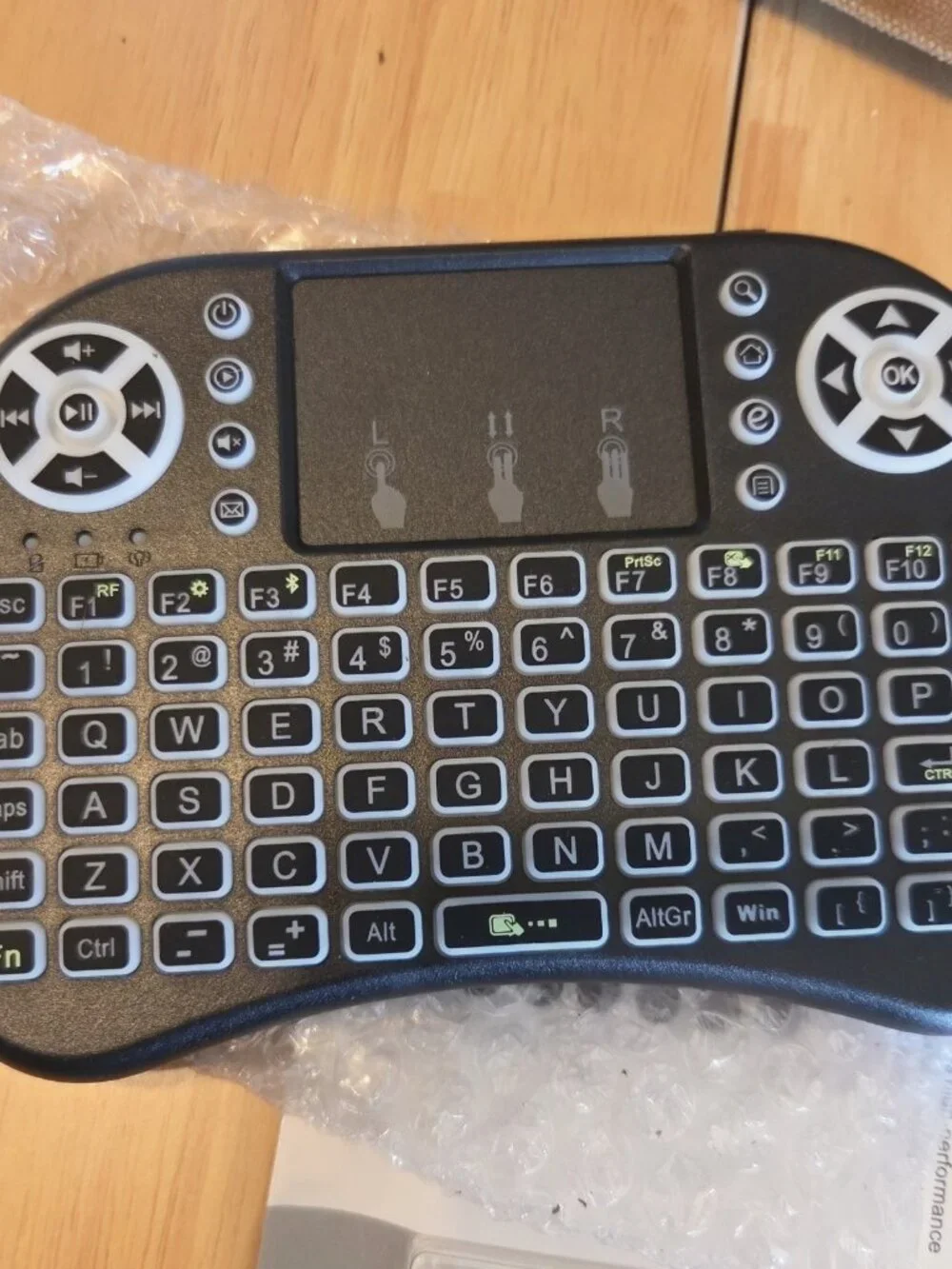 RoHS NWOT Wireless Backlit Mini Keyboard w/ 32GB Memory Card